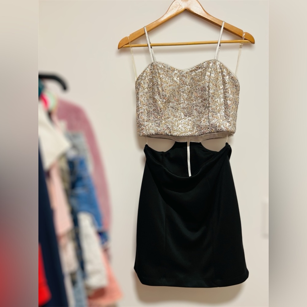 Elegant Silver and Black Dress with Mid Cutout Juniors Size 9